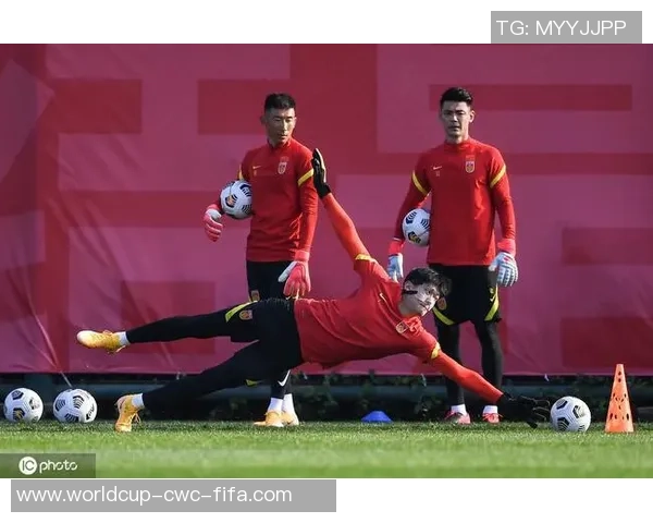 法国足球创意妆容大揭秘让你在赛场上尽显个性与风采